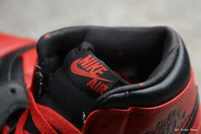 1st Kicks 1 Jordan Banned 432001-001 Air Retro 0514